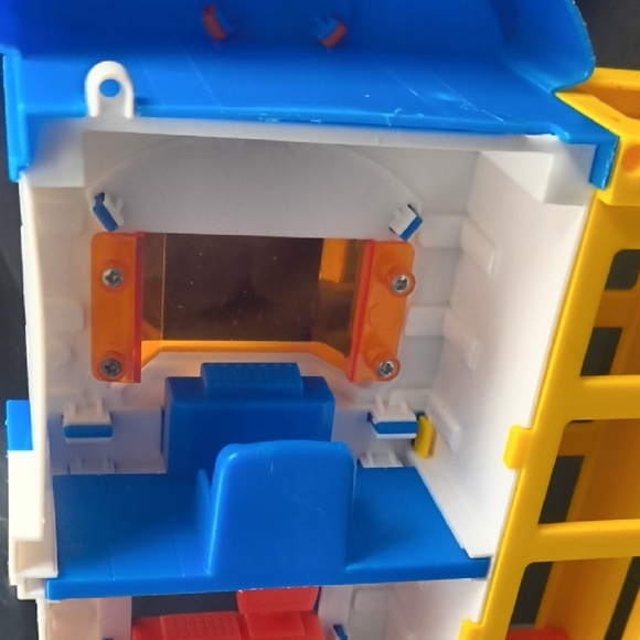 Police Station Playset with Blue and Orange Details - Picture 4 of 10
